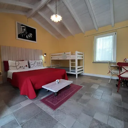Casale Diletta Bed & Breakfast *